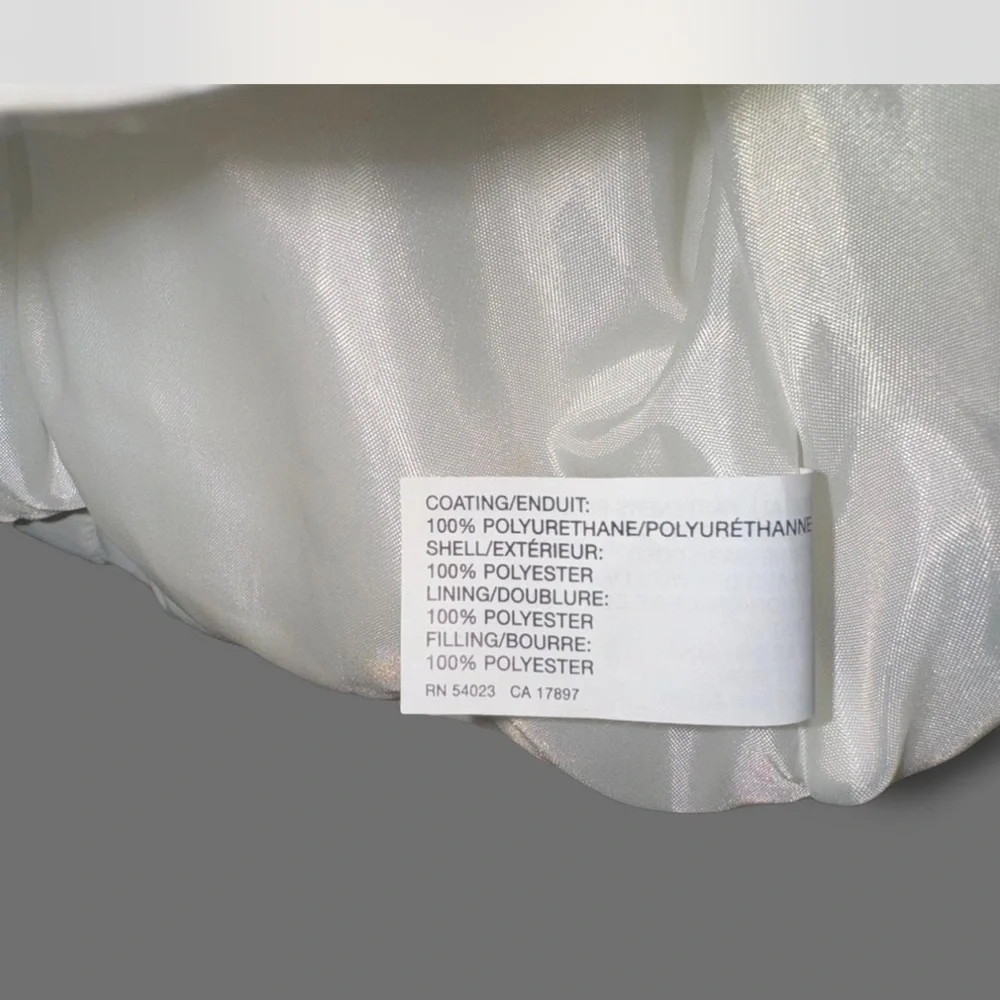 NWT. GAP Women's Cream Quilted Vest.size XS - Picture 4 of 4